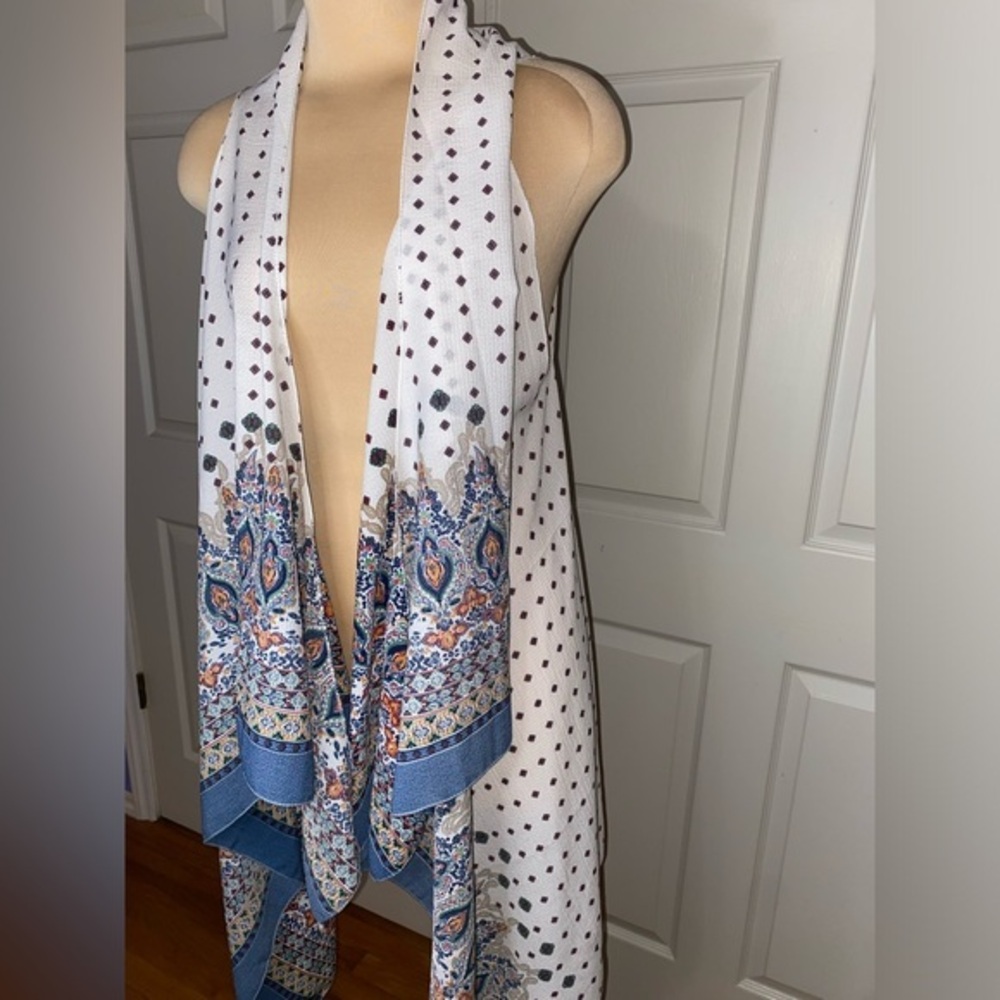 Sleeveless Kimono White and Blue Printed Open Front Vest, Boho Chic, Festival